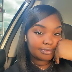 Meet your Posher, Clarke